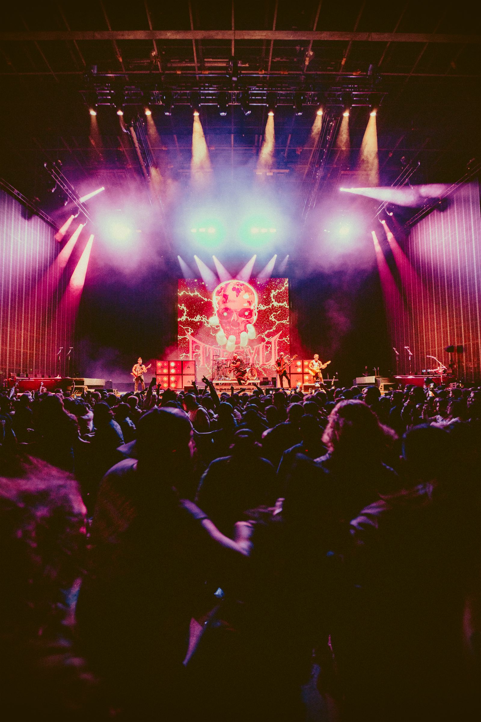 Atreyu — We Want Your Misery Tour, purple and pink beams over the crowd